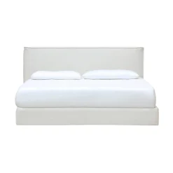 Cama Moore