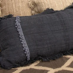 Cojín Negro Carbón 65X36 Con Cordón En Los Lados