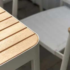 Mesa Rectangular Portals con 8 Sillas